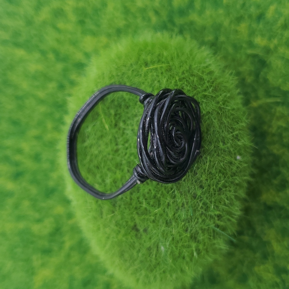 Rose‎ Elegant Black Spiral Ring R804 Size 10 - Picture 2 of 2